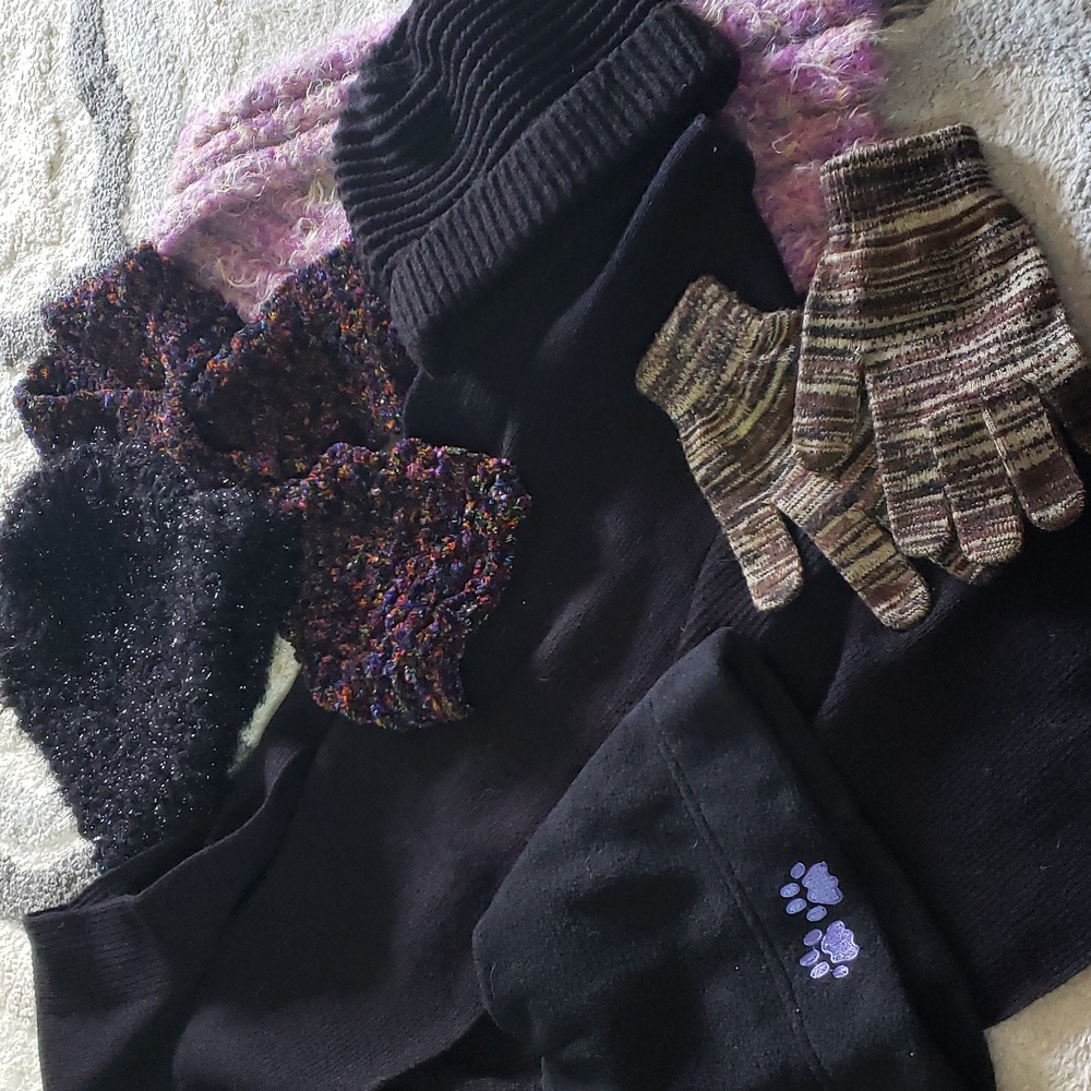 Hats, scarfs, gloves